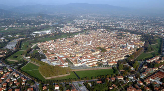 lucca-dall-alto-jpg-13749.660x368